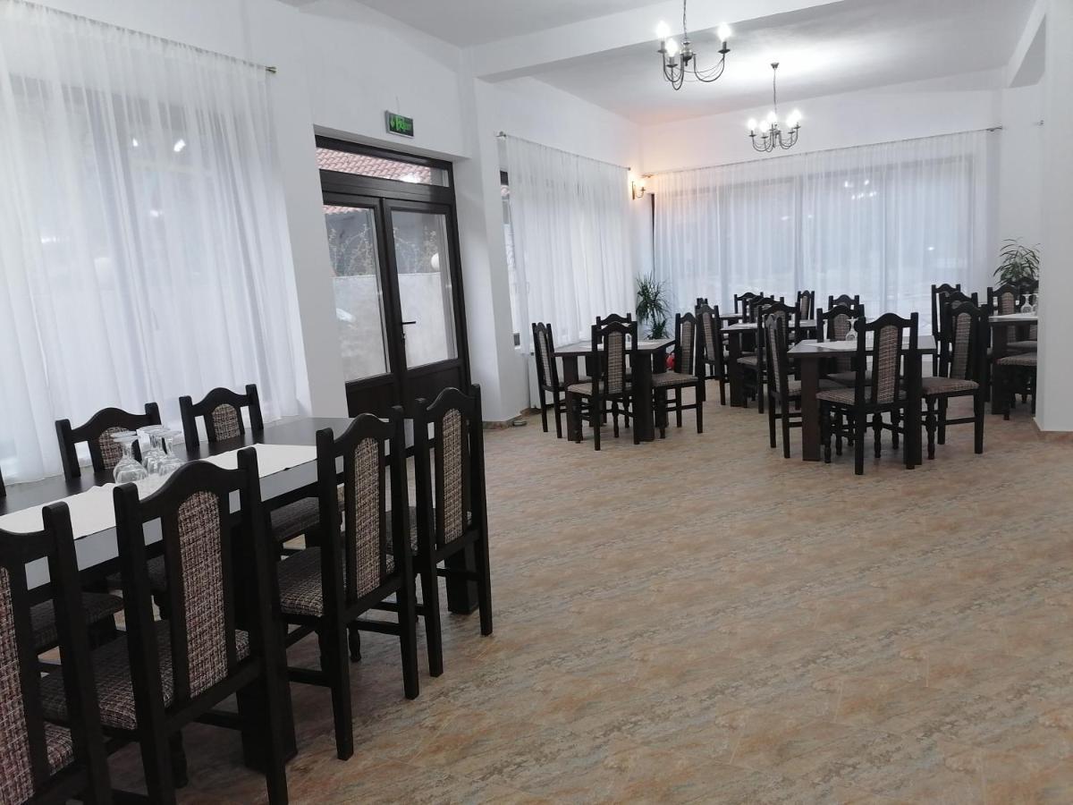 Motorom Hotel Zarnesti Exterior photo