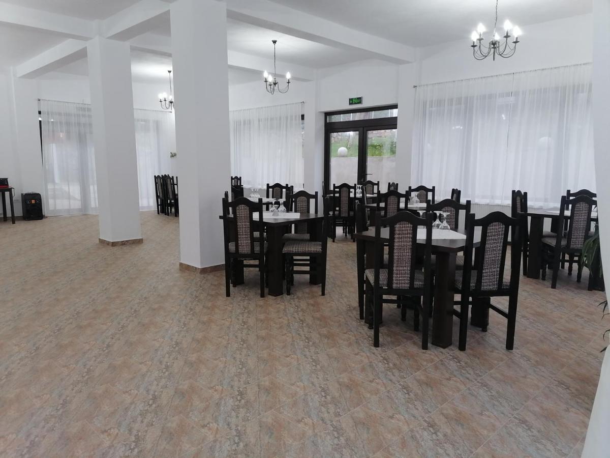 Motorom Hotel Zarnesti Exterior photo