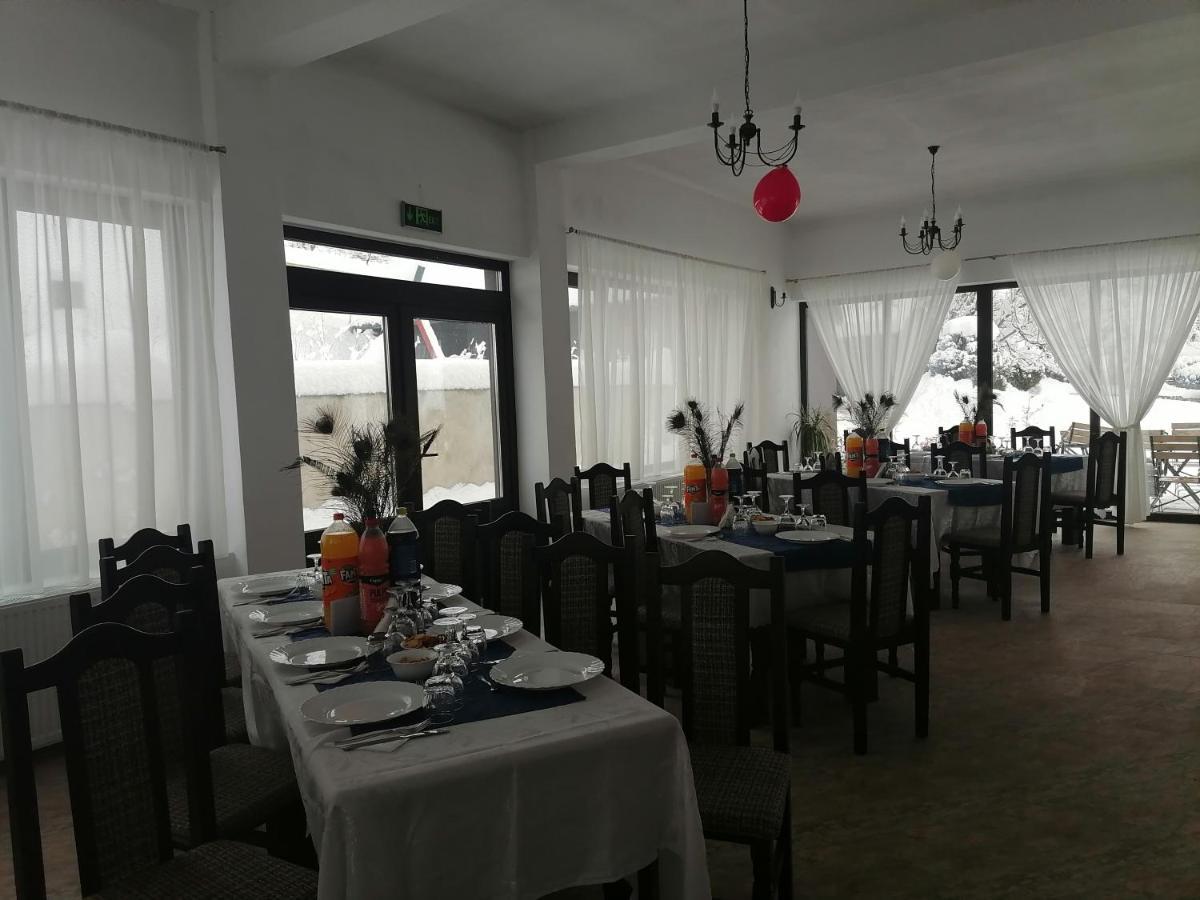 Motorom Hotel Zarnesti Exterior photo